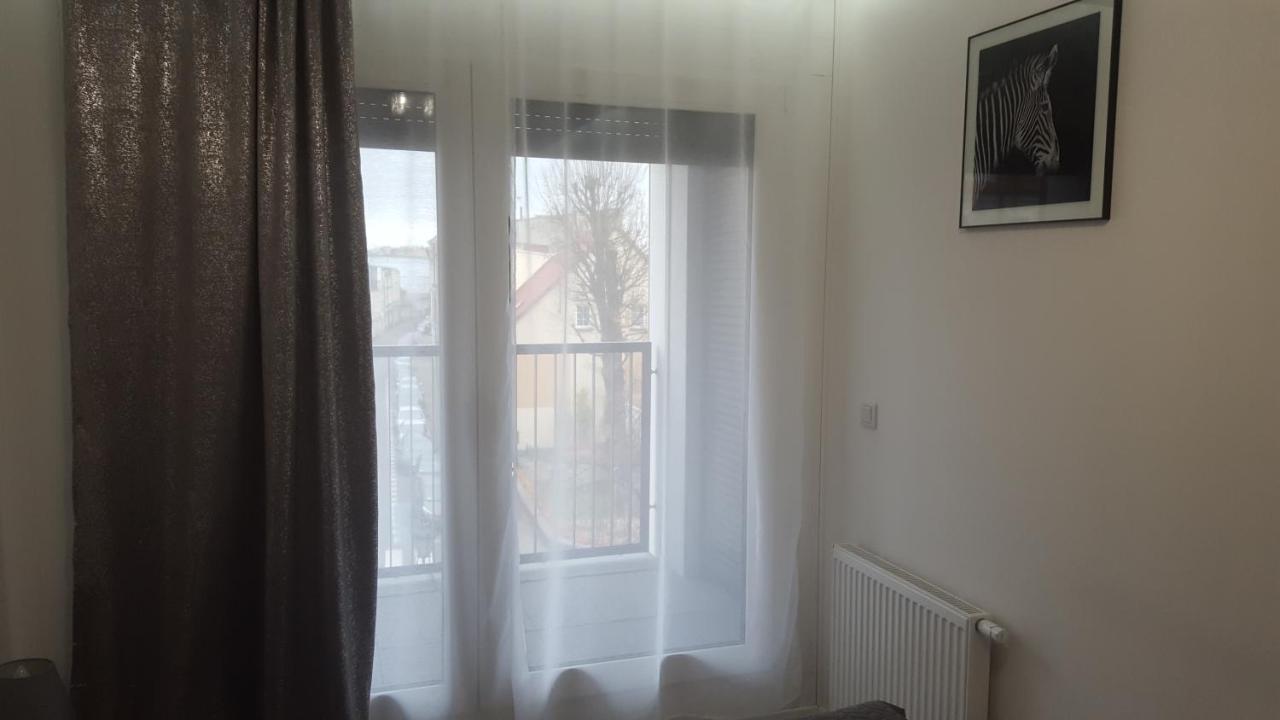 Apartament Skarbowa 2 & Parking Leszno  Eksteriør billede