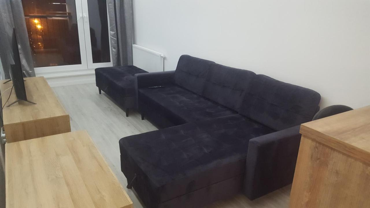 Apartament Skarbowa 2 & Parking Leszno  Eksteriør billede