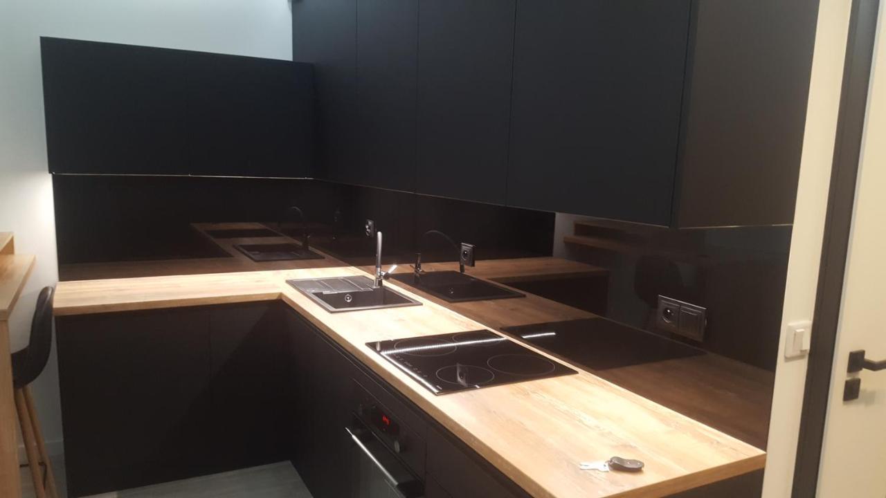 Apartament Skarbowa 2 & Parking Leszno  Eksteriør billede