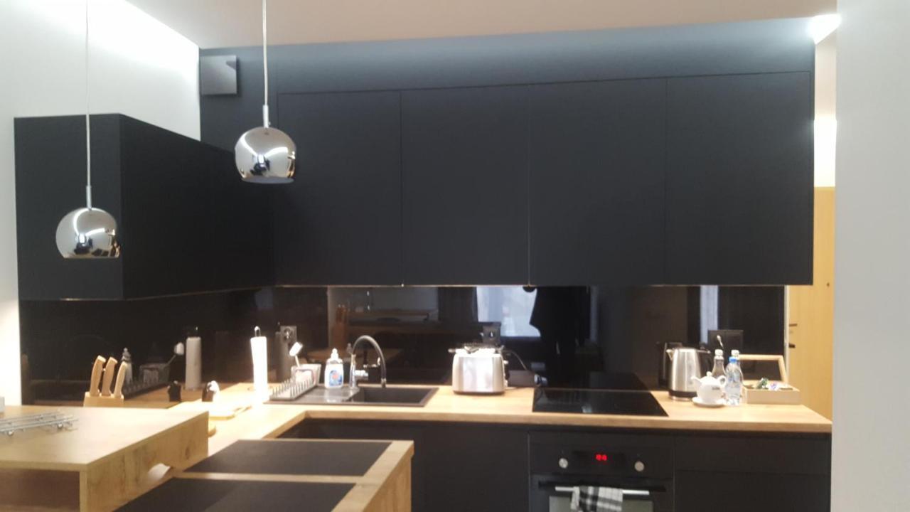 Apartament Skarbowa 2 & Parking Leszno  Eksteriør billede
